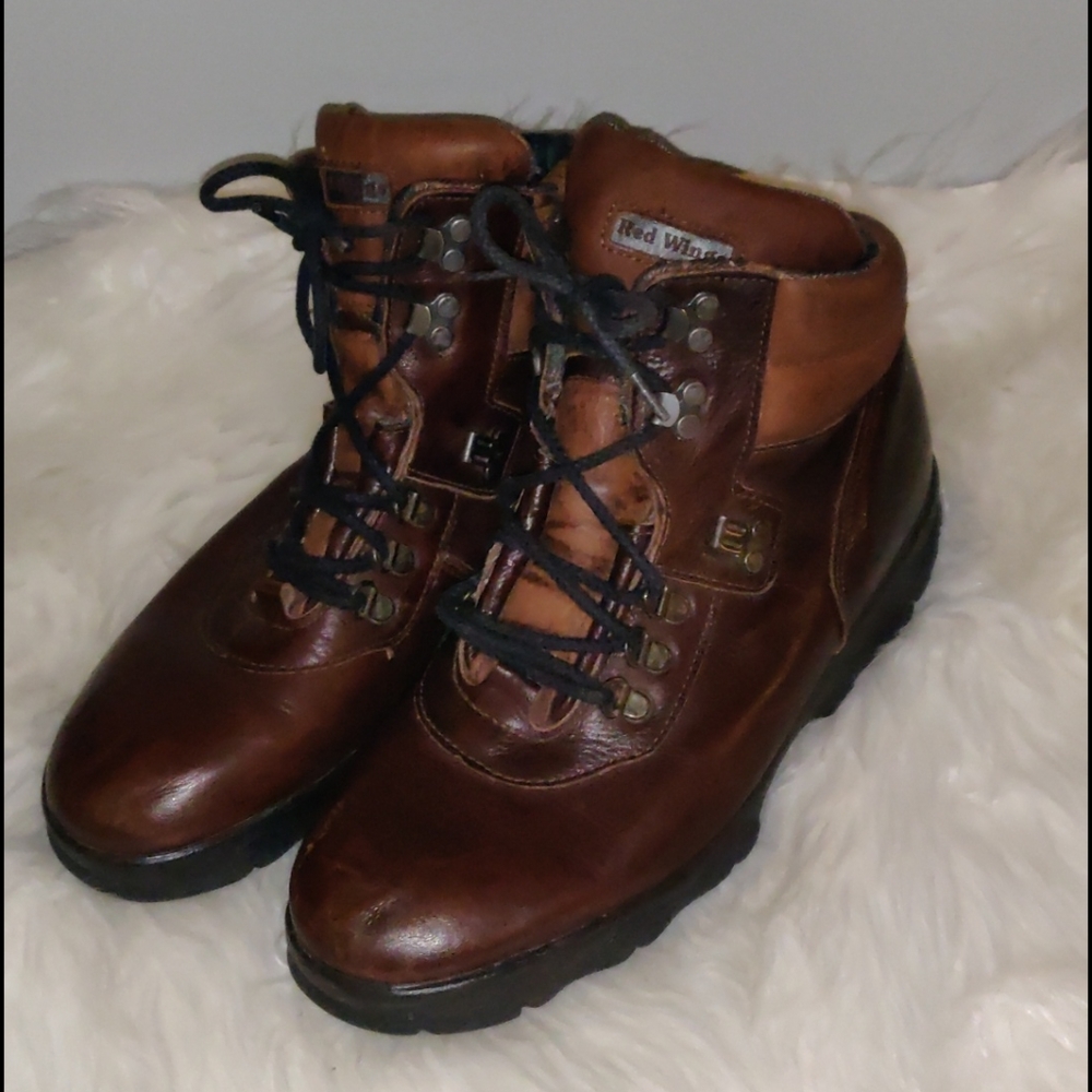 Red Wing Boots Size 9.5. Hardly worn!